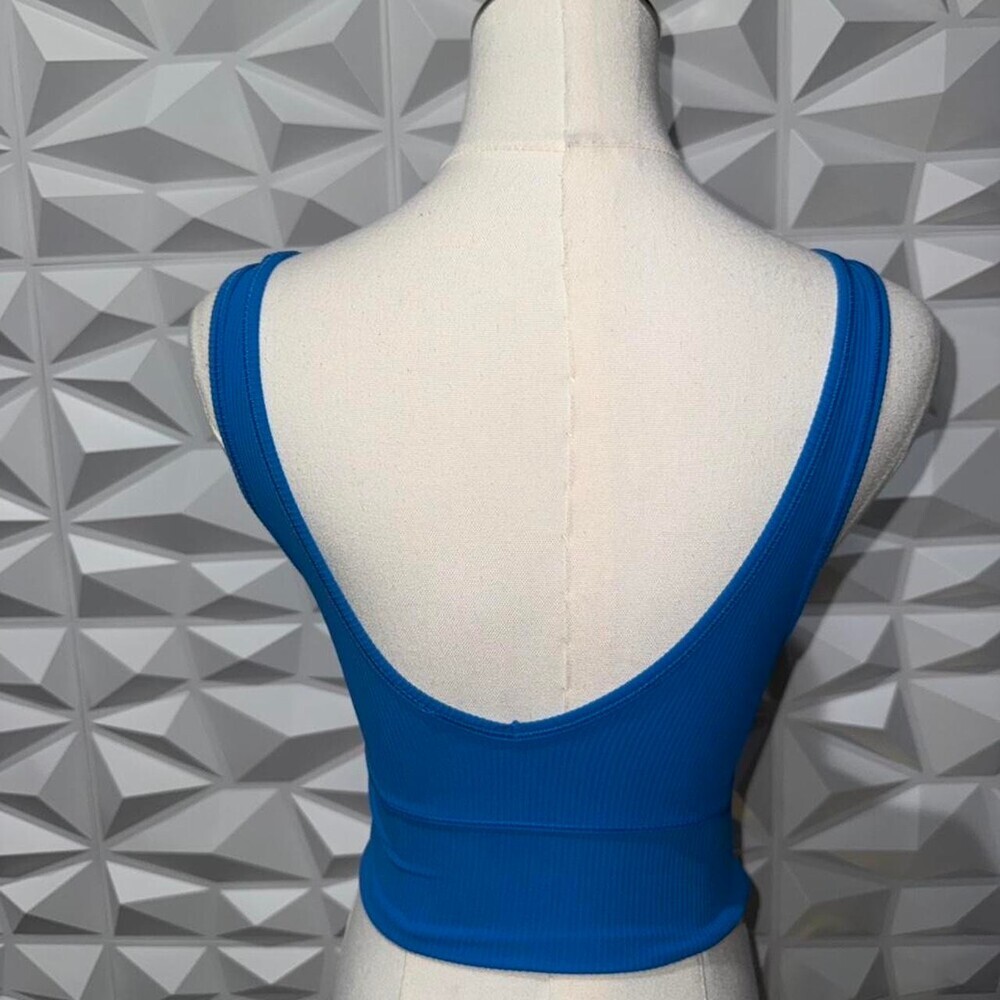 Lululemon Women's Blue Vest - Picture 2 of 4